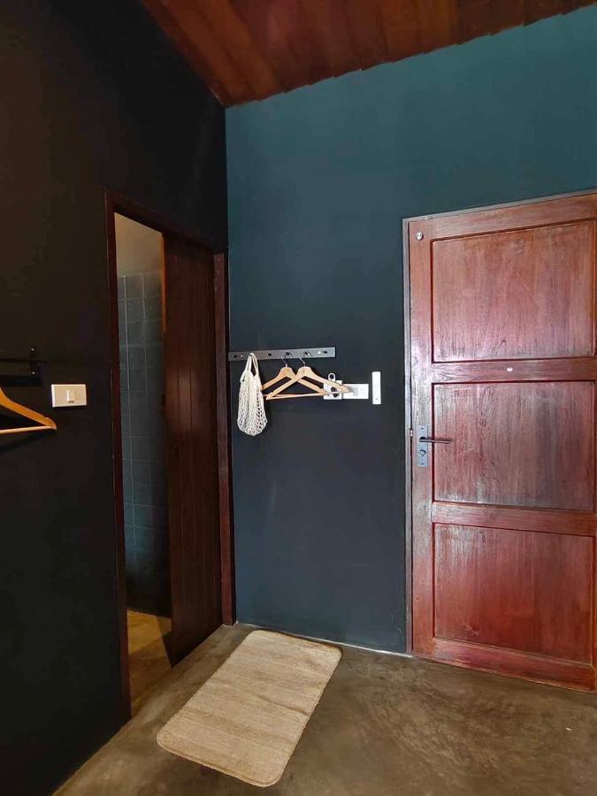 Mr Black & Ms White -Self Check In Accommodation Bangkok Exterior foto