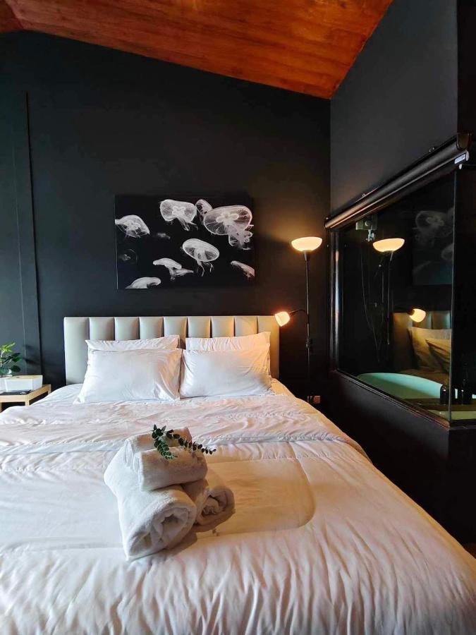 Mr Black & Ms White -Self Check In Accommodation Bangkok Exterior foto