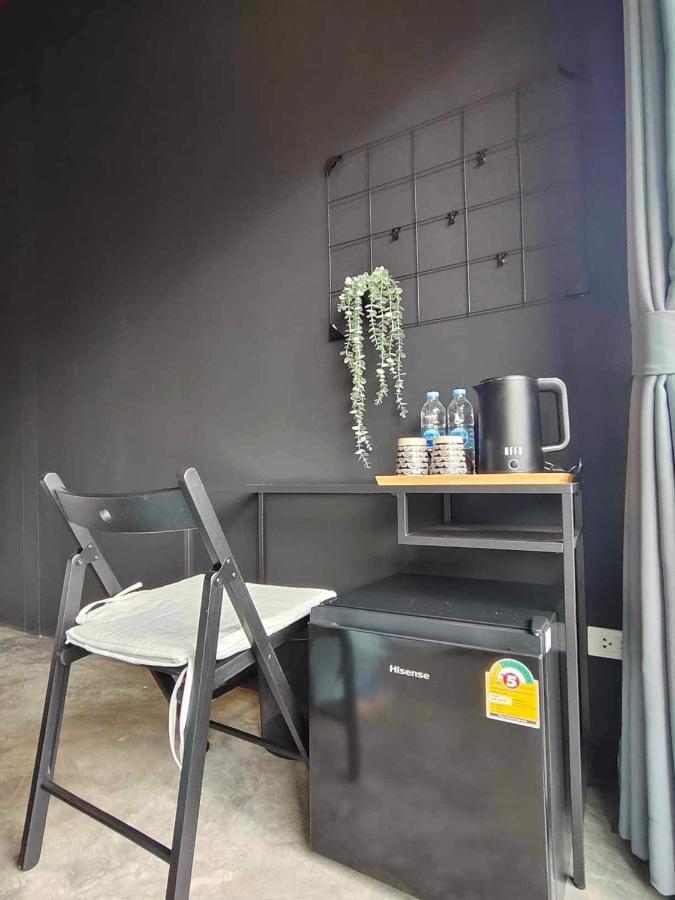 Mr Black & Ms White -Self Check In Accommodation Bangkok Exterior foto