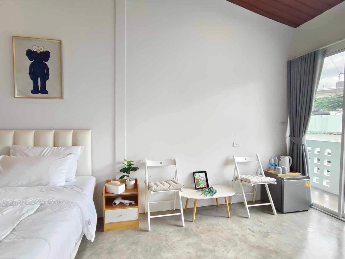 Mr Black & Ms White -Self Check In Accommodation Bangkok Exterior foto